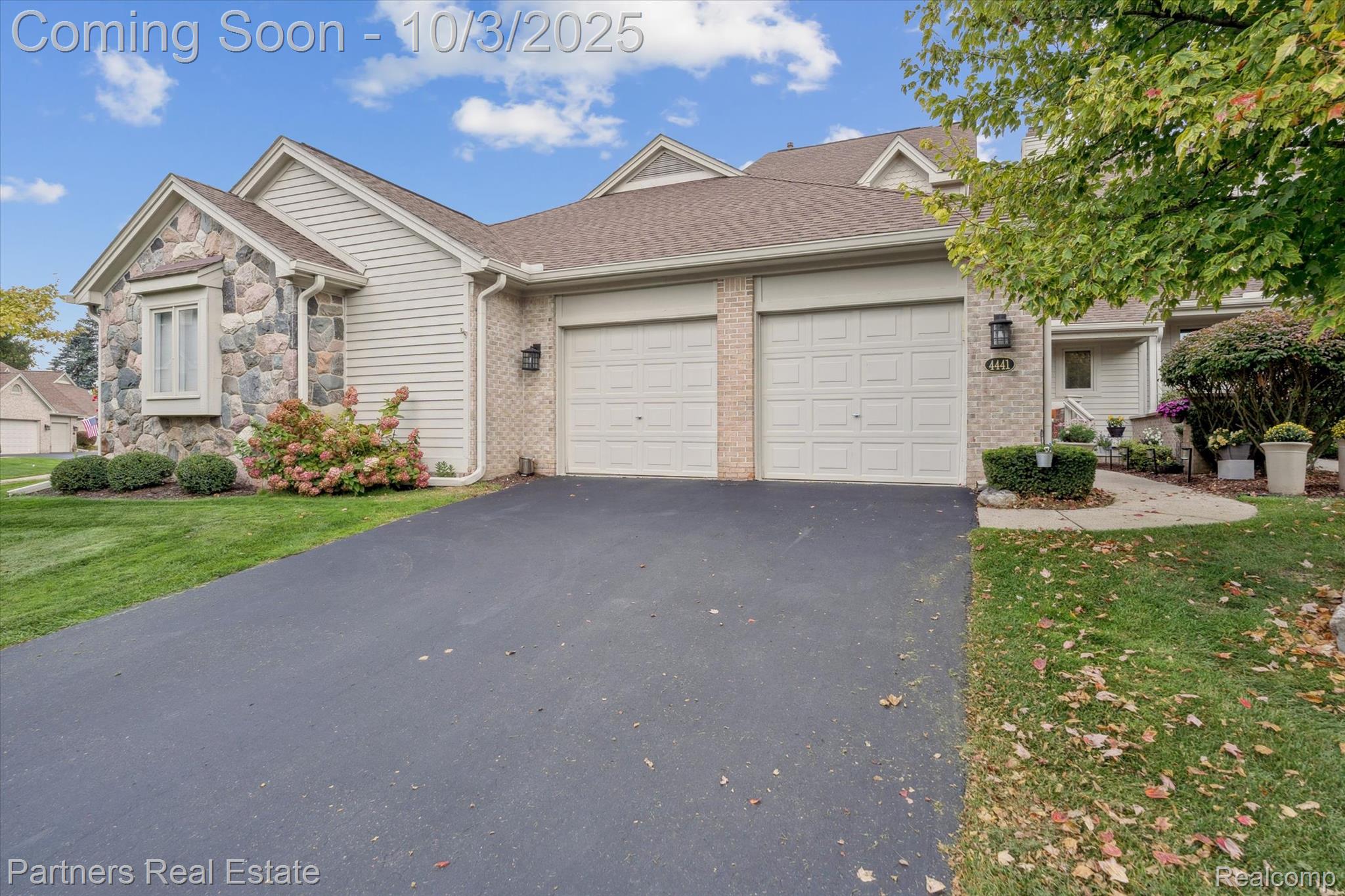 4441 GLEN EAGLES Court
