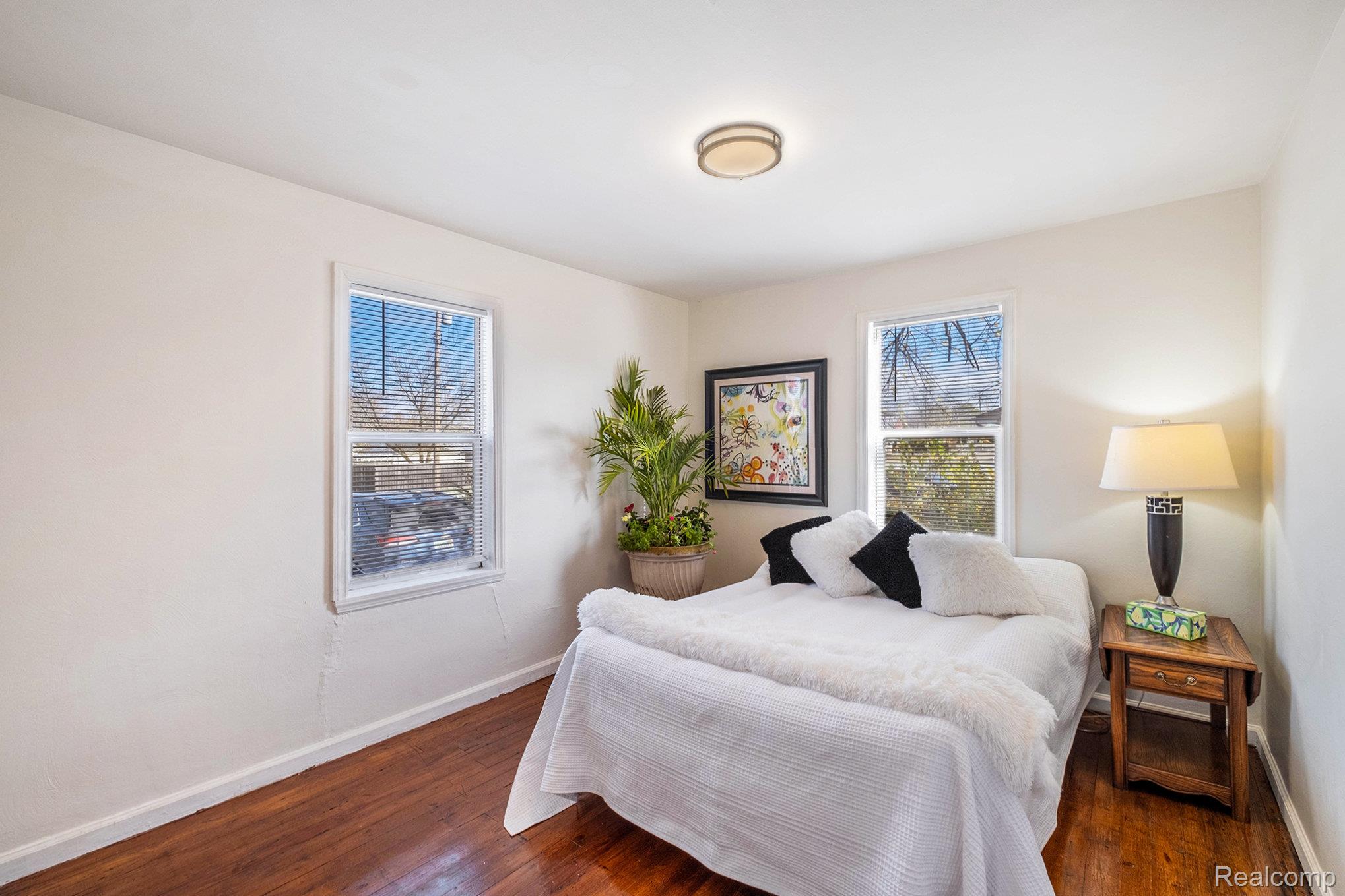 Burton City, Michigan 48529, United States, 2 Bedrooms Bedrooms, ,1 BathroomBathrooms,Residential,Coming Soon,241781