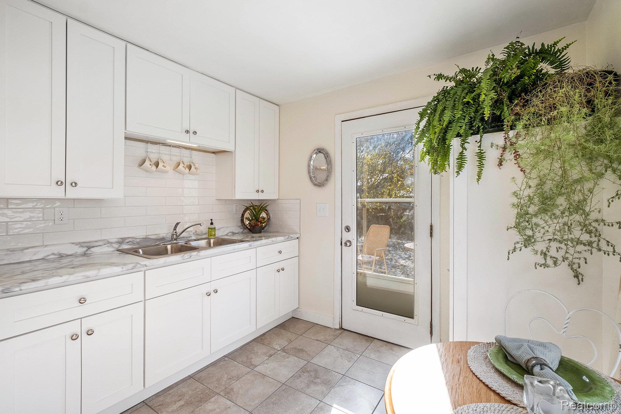 Burton City, Michigan 48529, United States, 2 Bedrooms Bedrooms, ,1 BathroomBathrooms,Residential,Coming Soon,241781