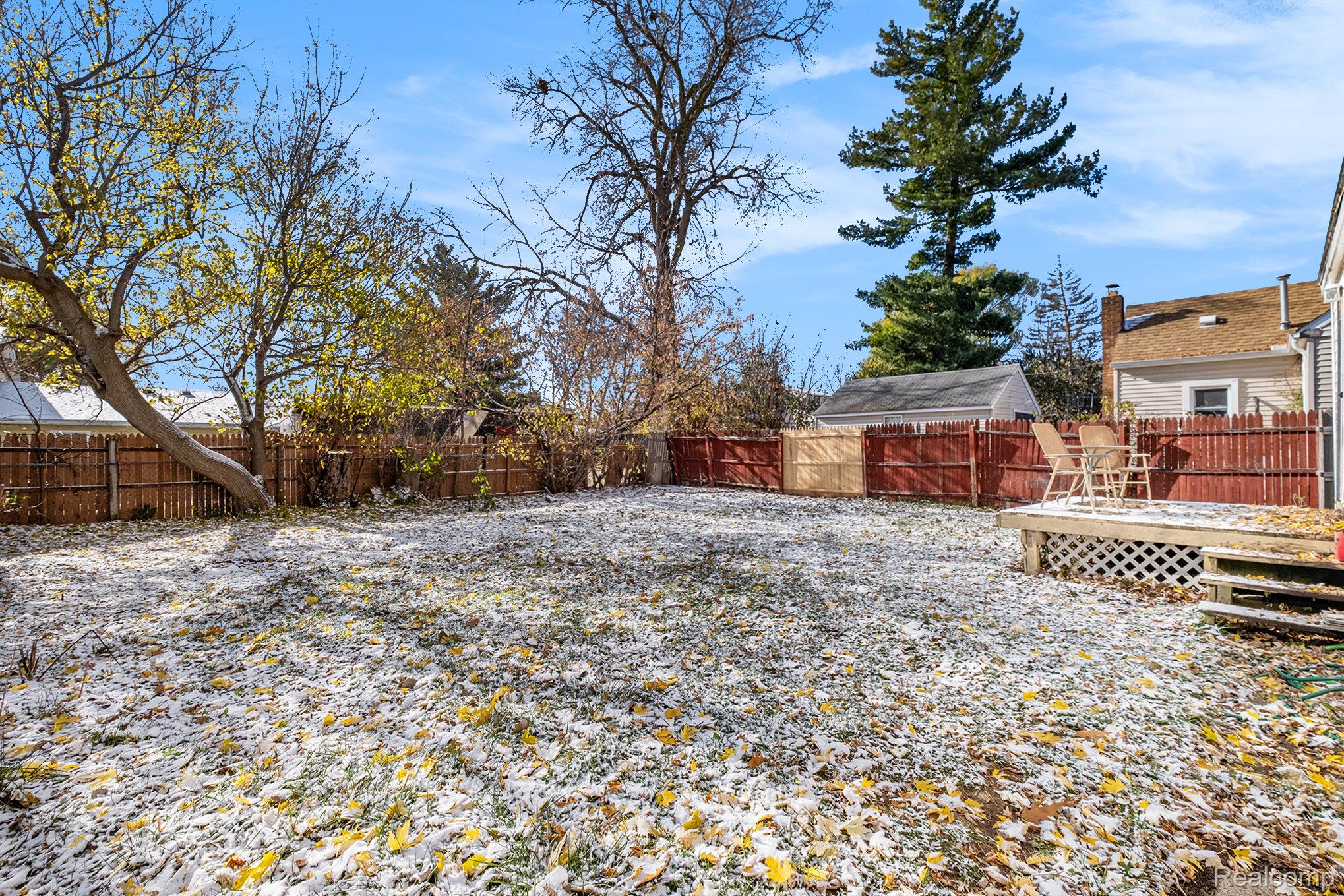 Burton City, Michigan 48529, United States, 2 Bedrooms Bedrooms, ,1 BathroomBathrooms,Residential,Coming Soon,241781