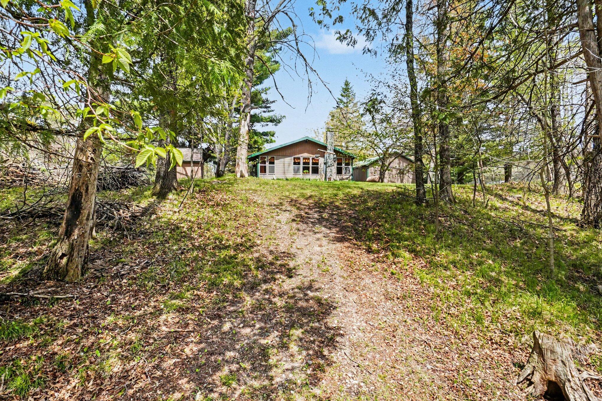 11435 Woodland Drive