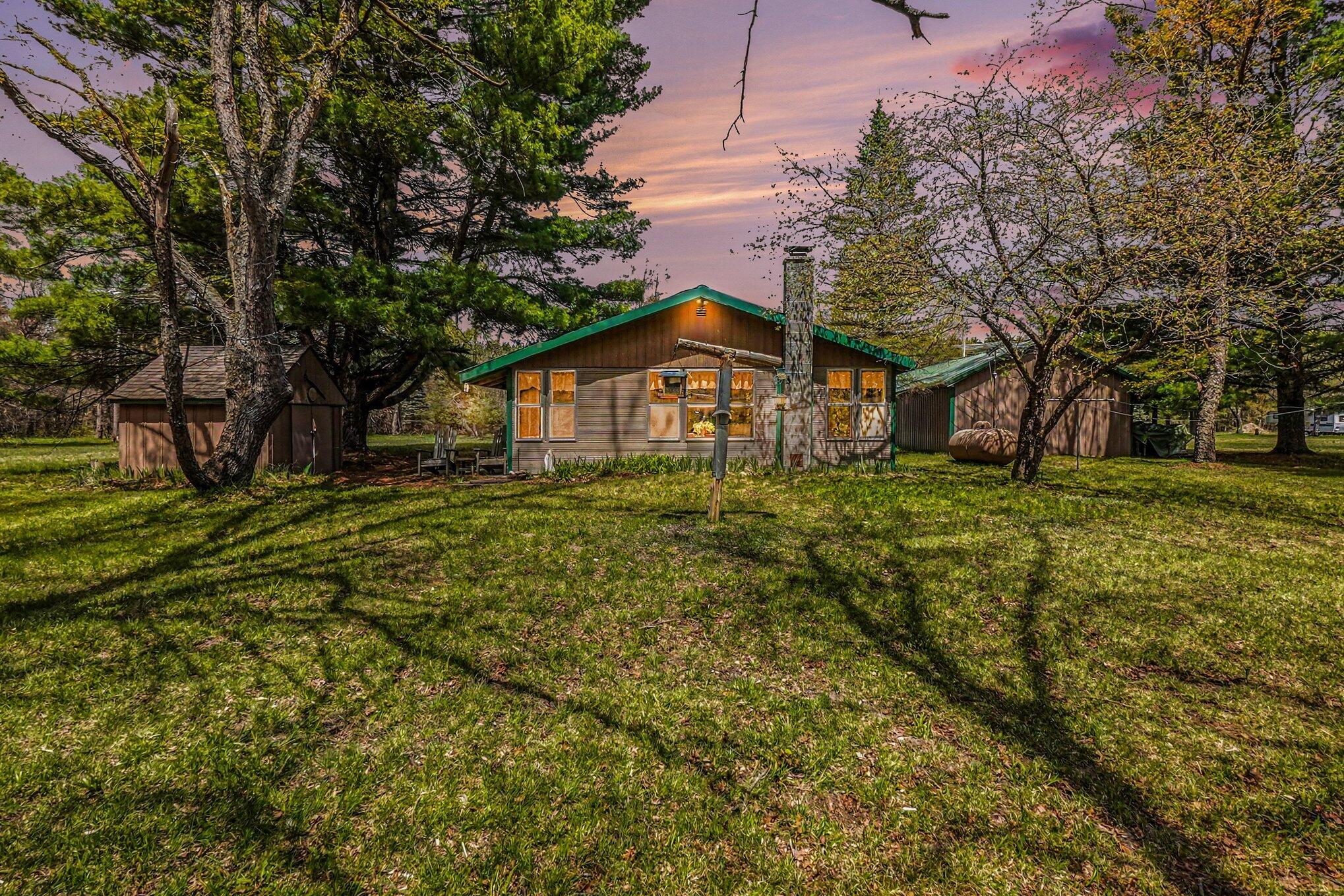 11435 Woodland Drive
