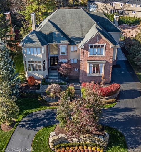 6608 Minnow Pond Drive West Bloomfield Charter Township MI 48322