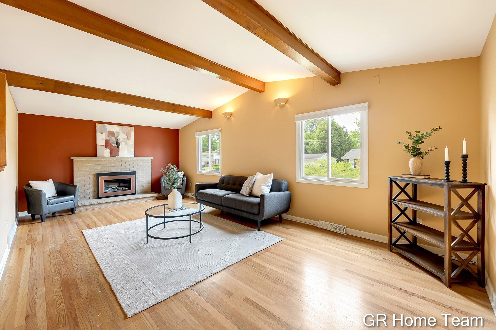 895 Bellewood Drive SE