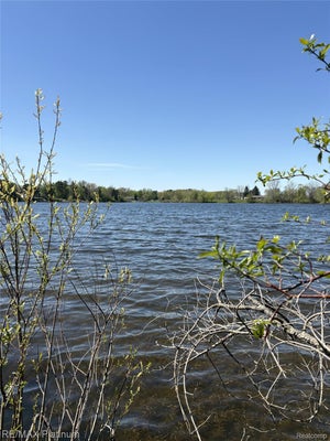 PINEWAY TRL, HOWELL, MI 48855 - Image 5b6798c8a0fb4a5b7416bb646fdcea78/3086565980