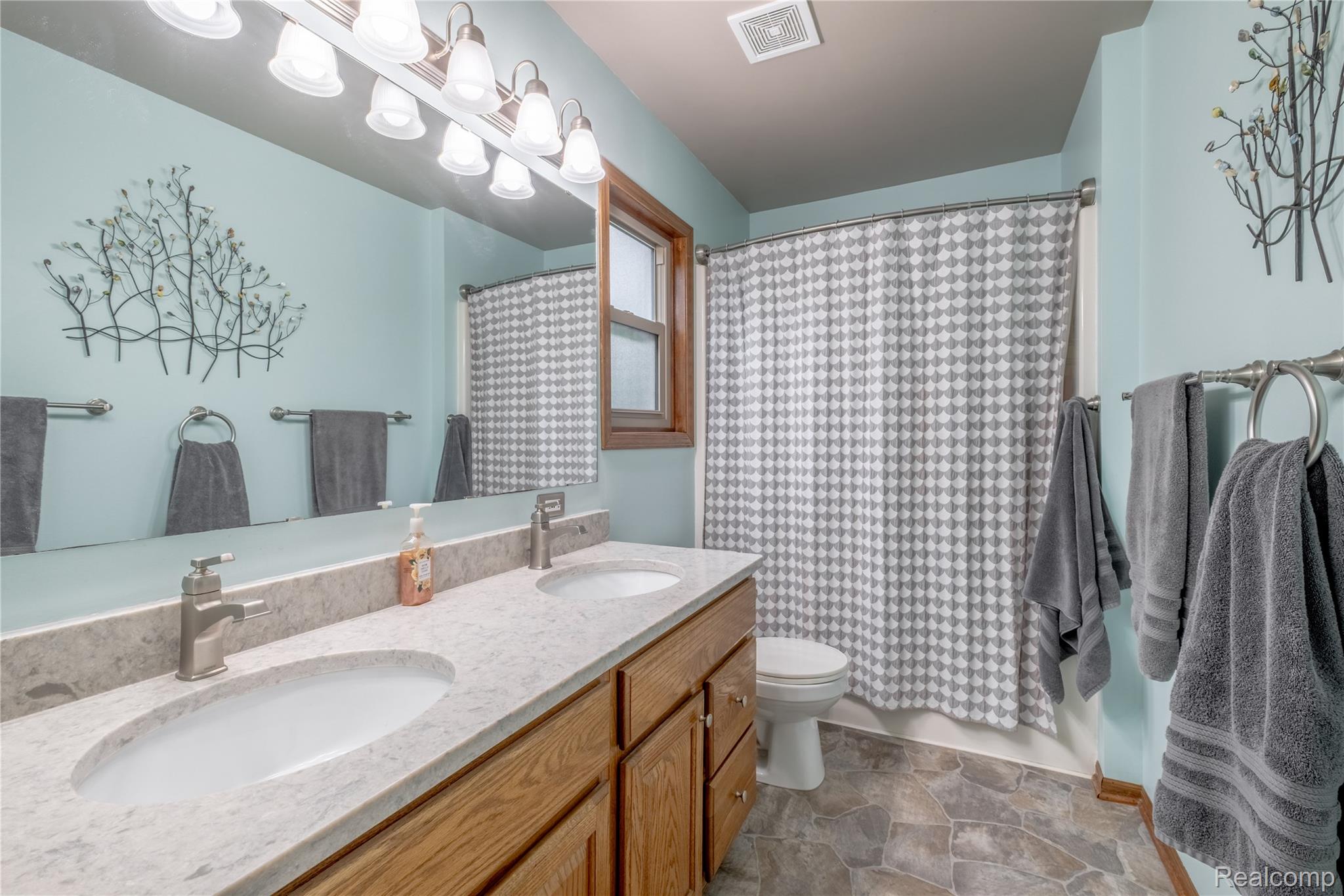 Gaines Township, Michigan 48473, United States, 3 Bedrooms Bedrooms, ,3 BathroomsBathrooms,Residential,Active,154761