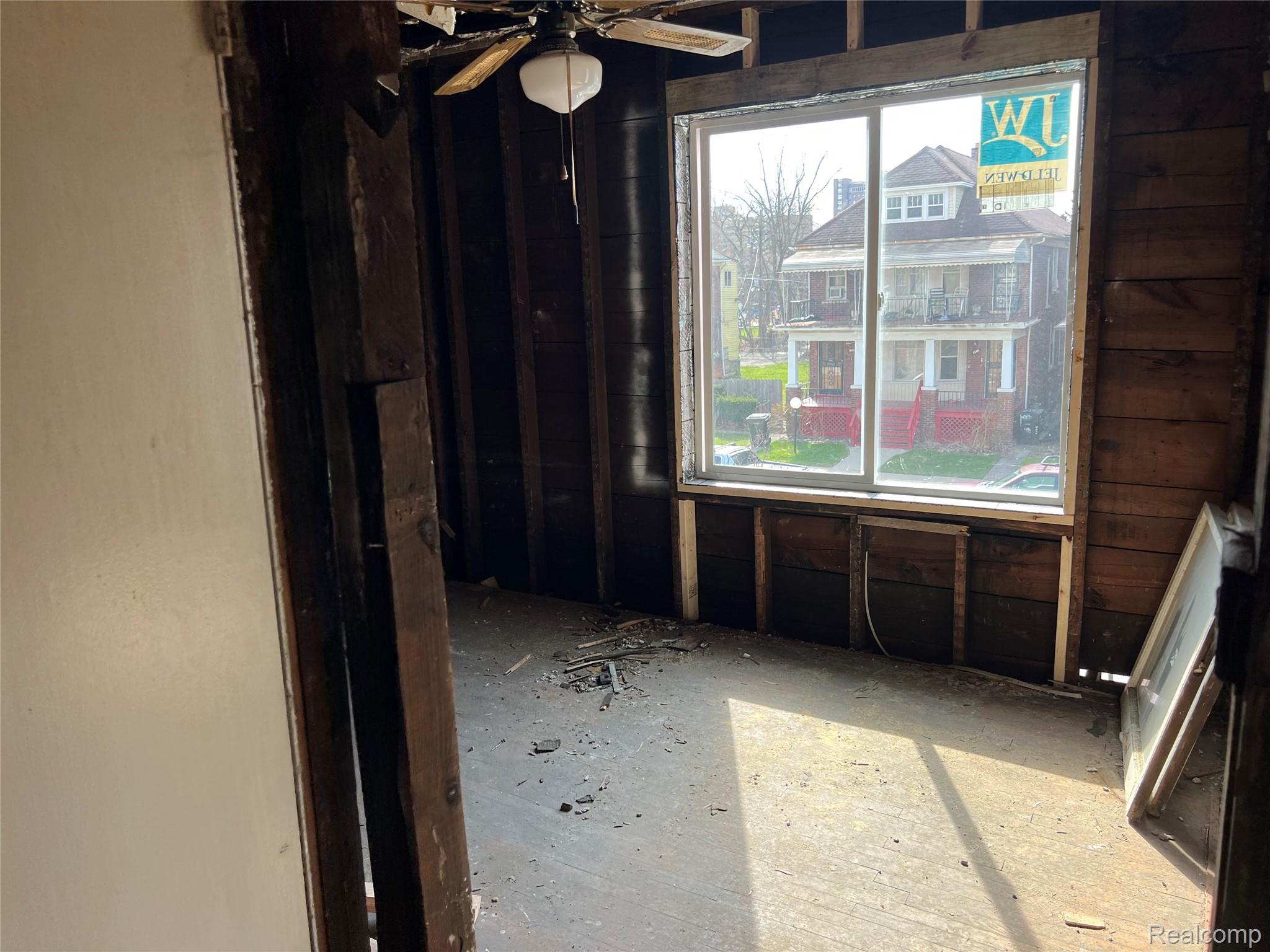 1452 W Euclid Street