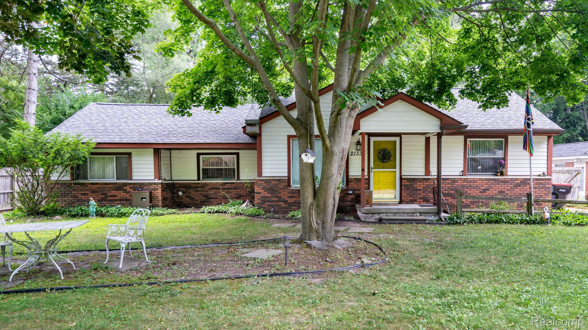 Southfield City, Michigan 48075, United States, 3 Bedrooms Bedrooms, ,1 BathroomBathrooms,Residential,Active,172491 Southfield City, Michigan 48075, United States, 3 Bedrooms Bedrooms, ,1 BathroomBathrooms,Residential,Active,172491