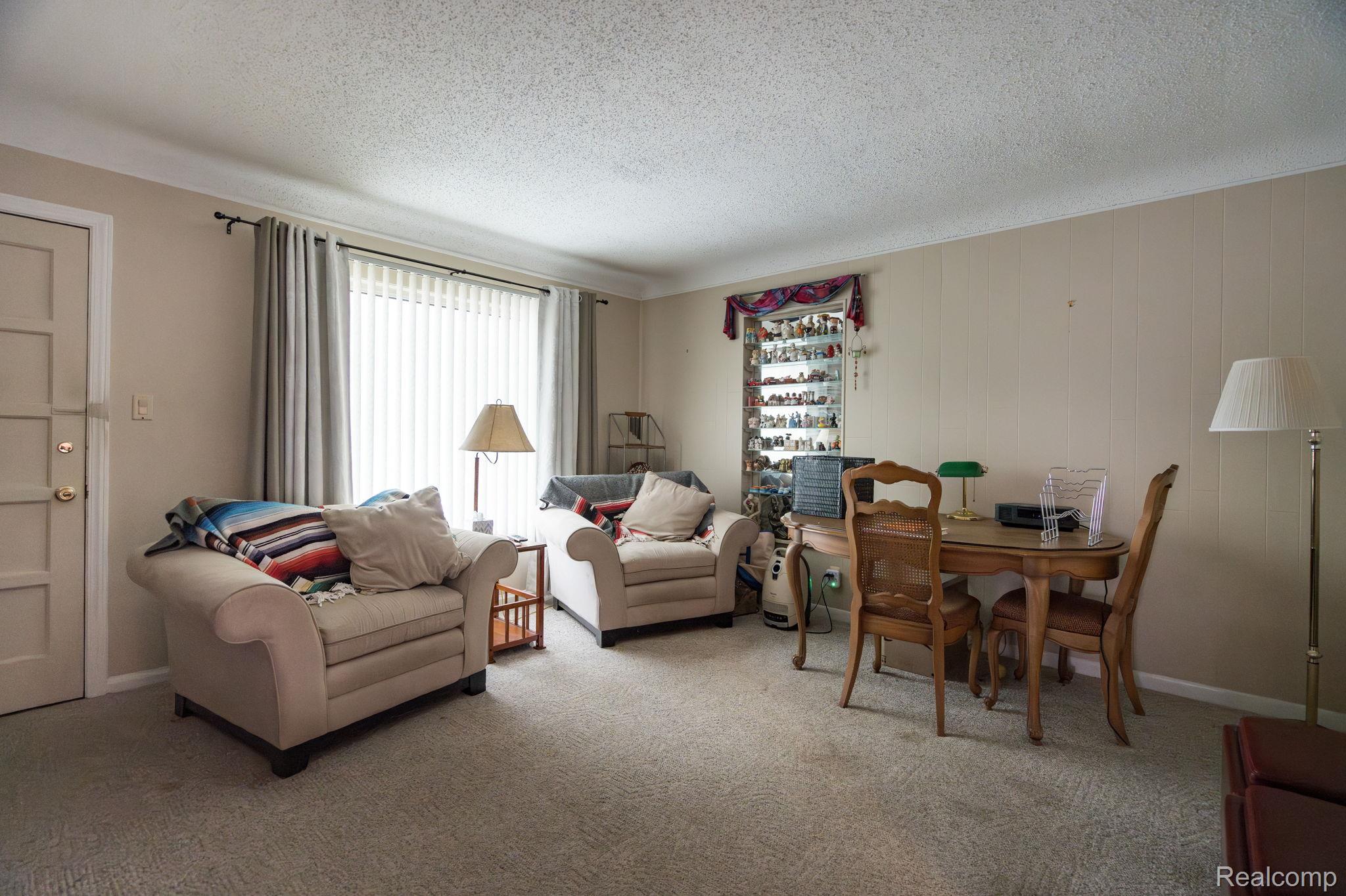 Southfield City, Michigan 48075, United States, 3 Bedrooms Bedrooms, ,1 BathroomBathrooms,Residential,Active,172491