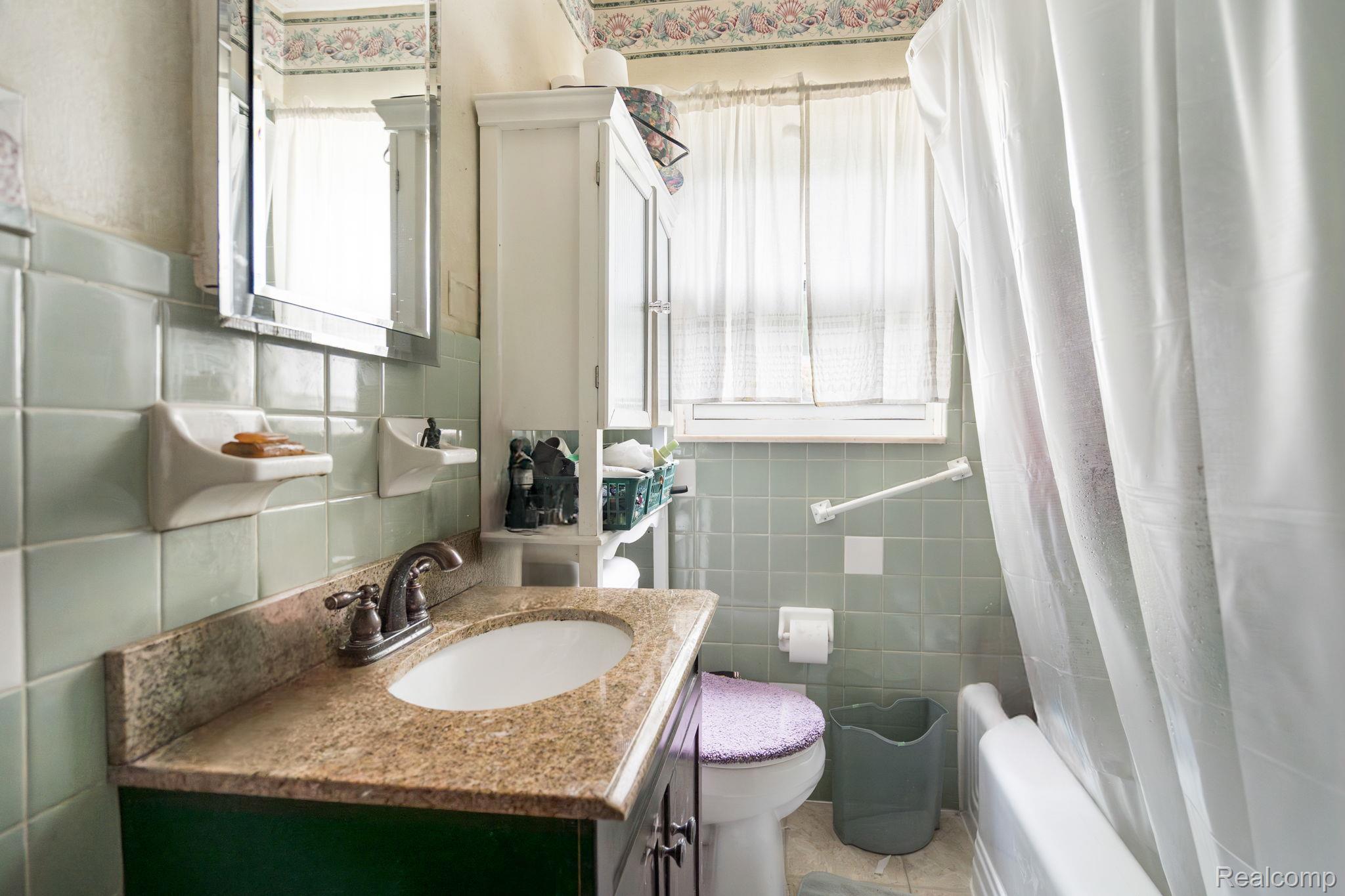 Southfield City, Michigan 48075, United States, 3 Bedrooms Bedrooms, ,1 BathroomBathrooms,Residential,Active,172491