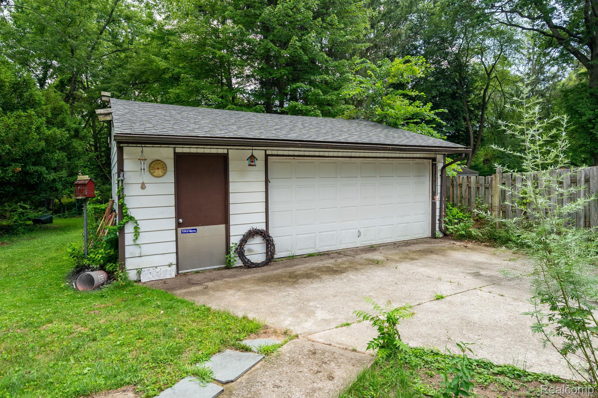 Southfield City, Michigan 48075, United States, 3 Bedrooms Bedrooms, ,1 BathroomBathrooms,Residential,Active,172491