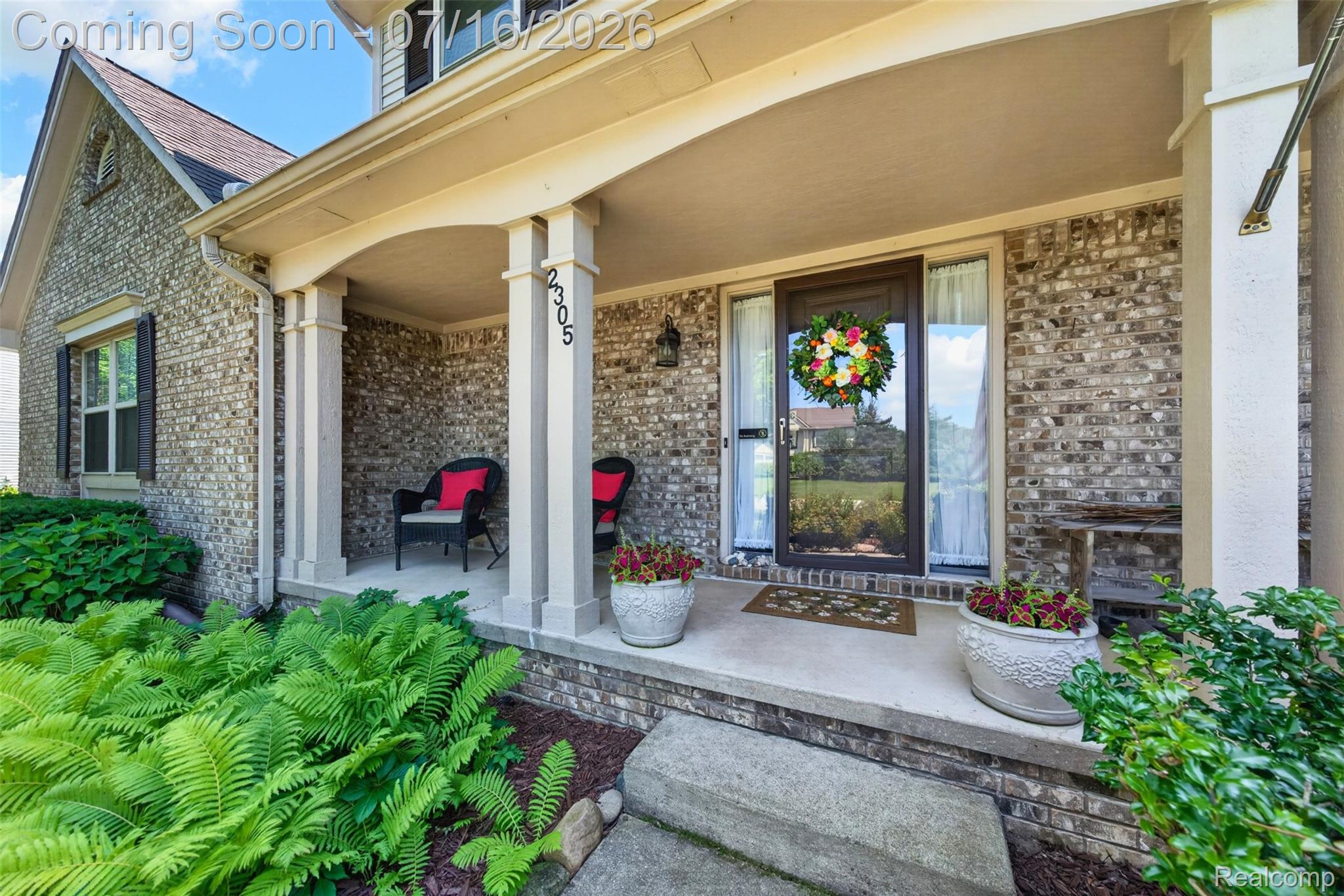 2305 Huntington Drive