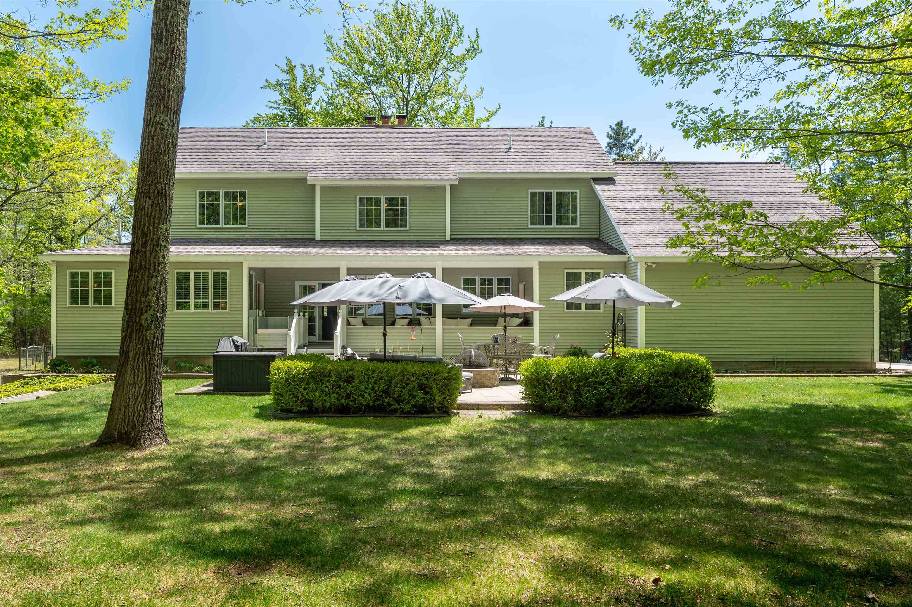 8745 Wheeler Oaks Drive