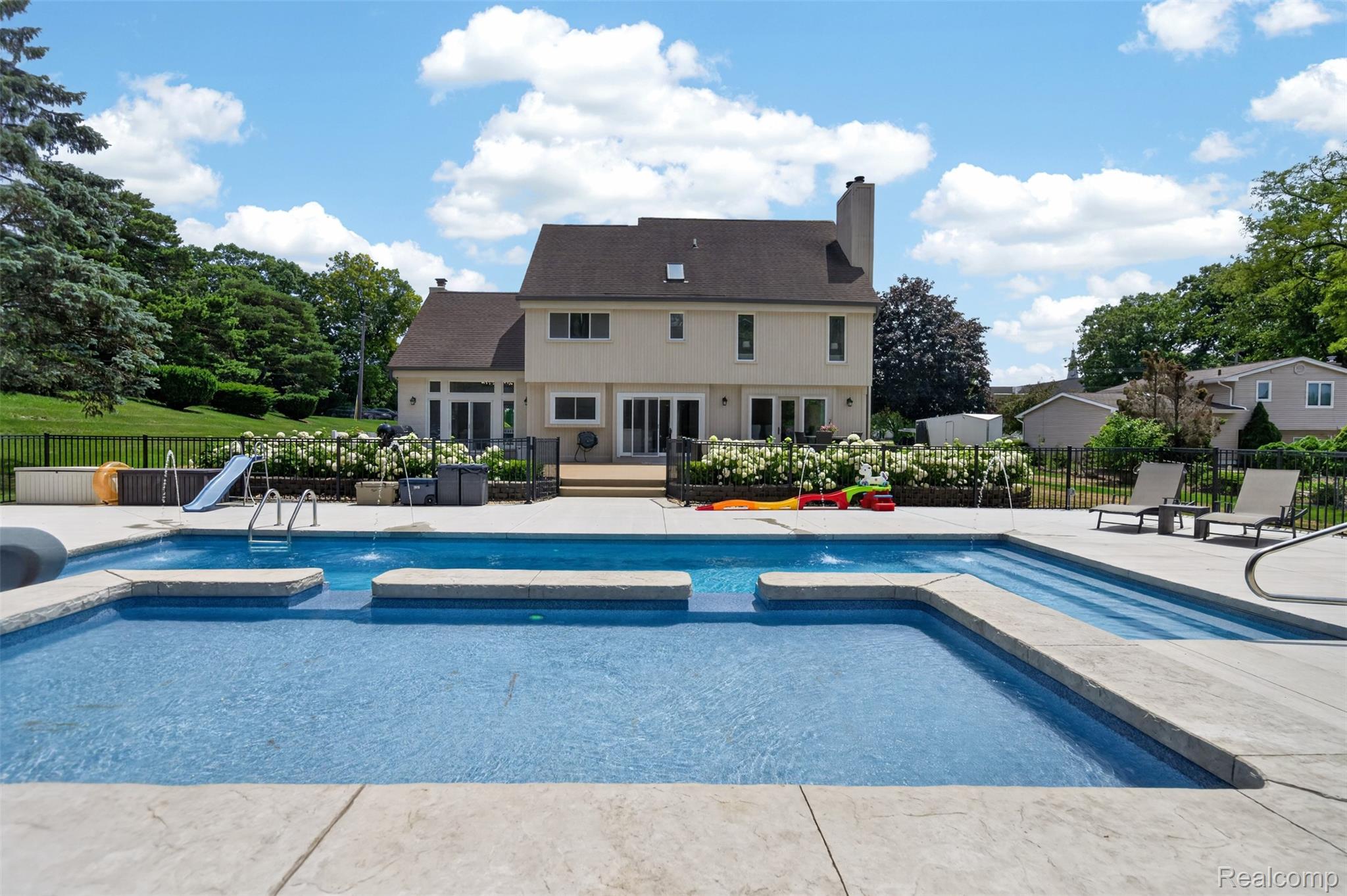 5136 Commerce Road