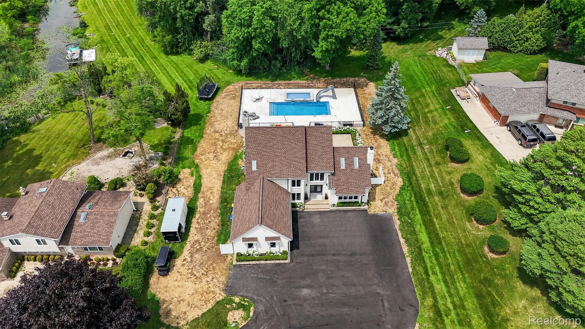 5136 Commerce Road