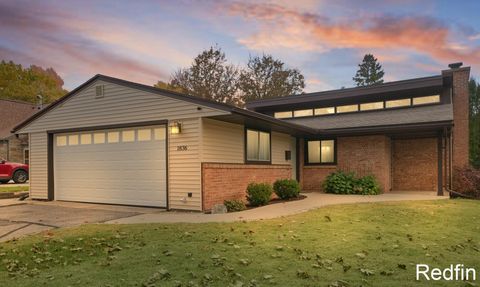 1836 Oakgrove Street NW Grand Rapids City MI 49504