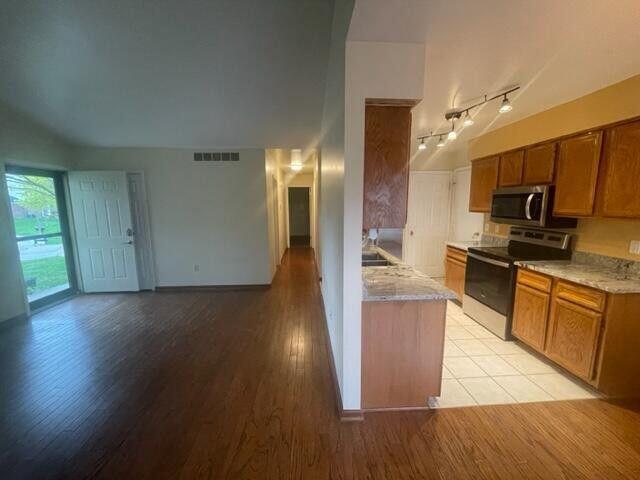 1581 Dover Hill North Hill N