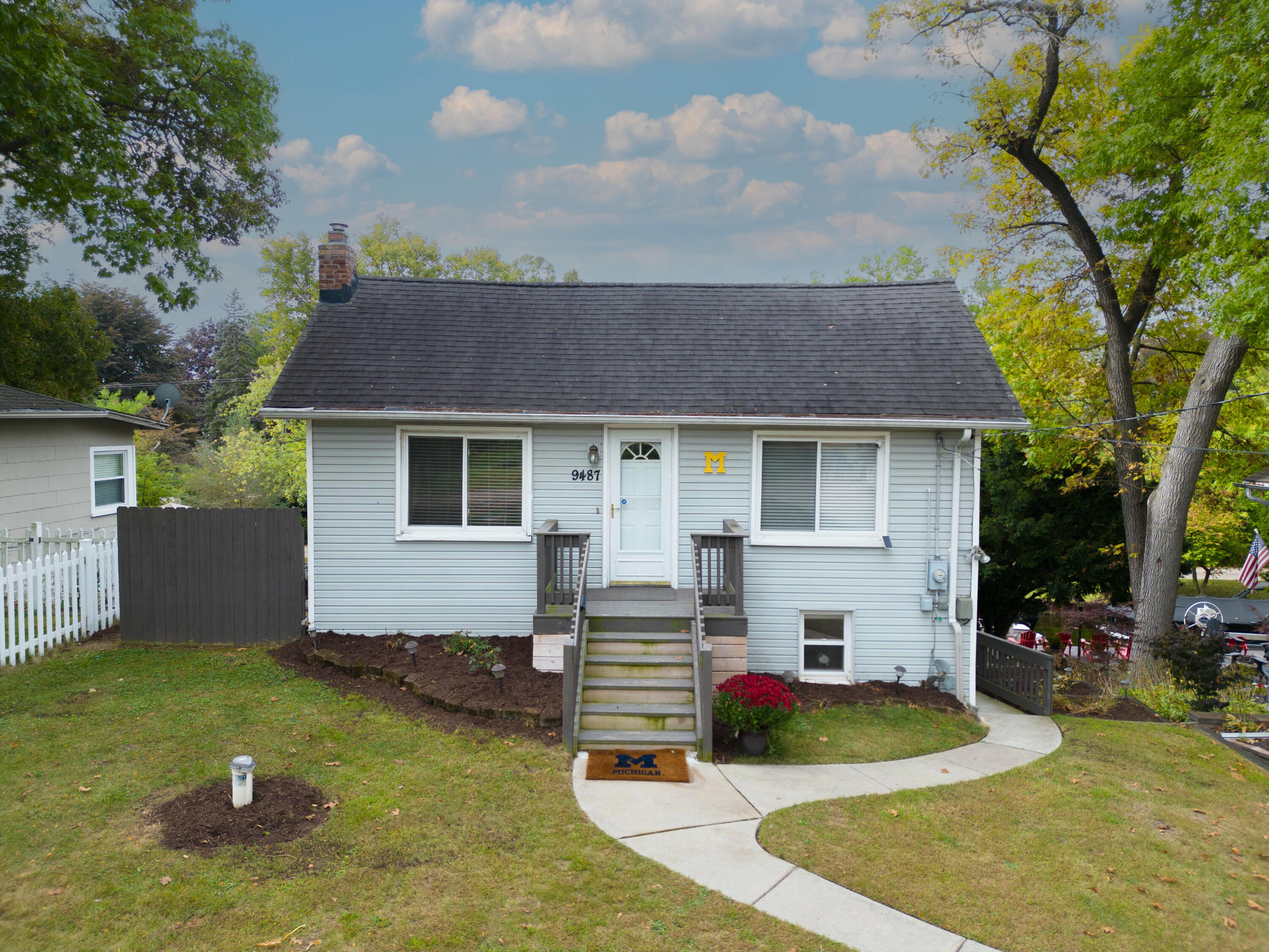 9487 Huron Street