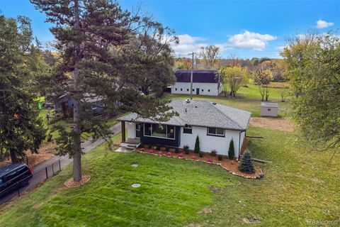 7624 6 Mile Road Salem Township MI 48168