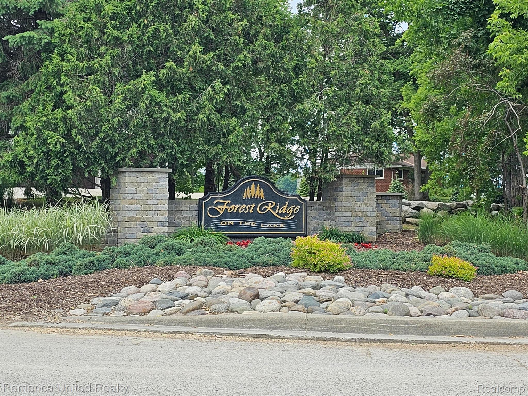 10512 OAK FOREST Drive
