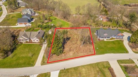 10512 OAK FOREST Drive Green Oak Township MI 48178