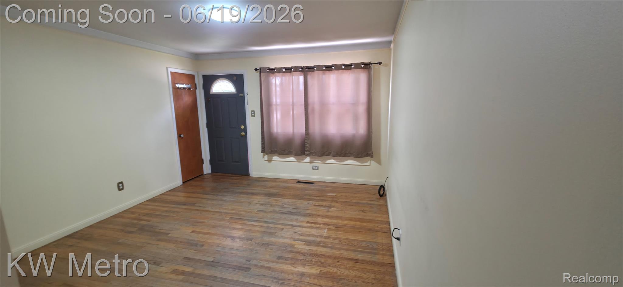 30 W Maxlow Avenue