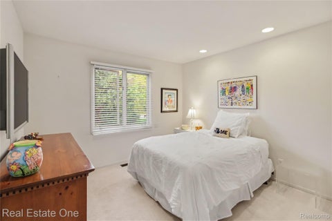 Tiny photo for 5023 Pheasant Cove #4, West Bloomfield Charter Township, MI 48323 (MLS # 20261081725)