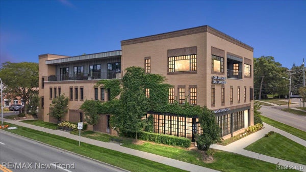 804 N MAIN ST UNIT 2H, ROCHESTER, MI 48307 - Image 5bb0f56efee782e1ccbab4900242cc0e/1618196845