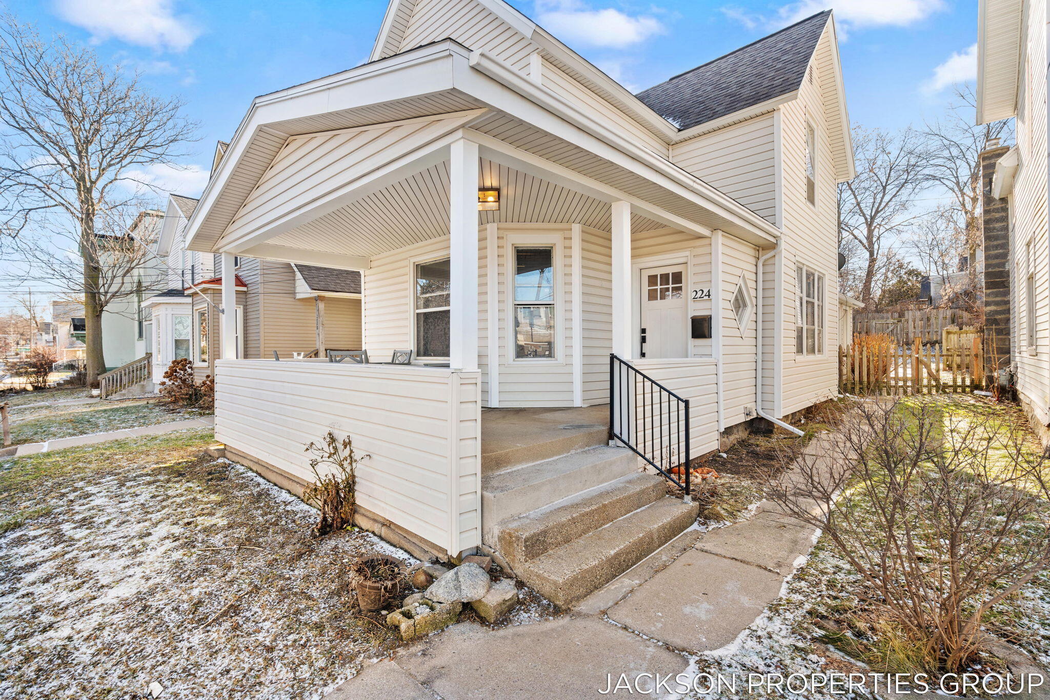 224 Spencer Street NE