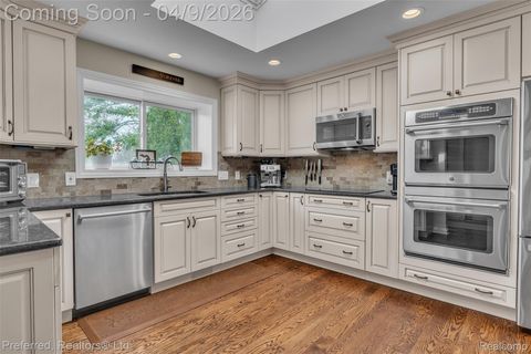 Tiny photo for 4869 Motorway Drive, Waterford Charter Township, MI 48328 (MLS # 20261017342)