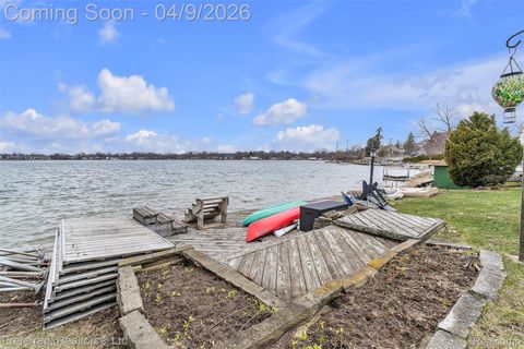 Tiny photo for 4869 Motorway Drive, Waterford Charter Township, MI 48328 (MLS # 20261017342)