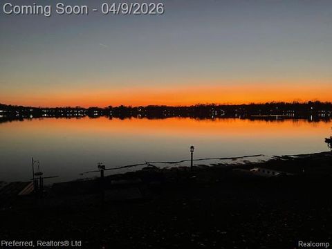 Tiny photo for 4869 Motorway Drive, Waterford Charter Township, MI 48328 (MLS # 20261017342)