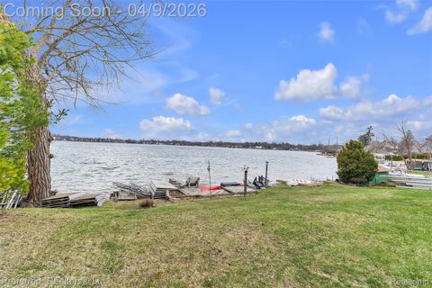 Tiny photo for 4869 Motorway Drive, Waterford Charter Township, MI 48328 (MLS # 20261017342)