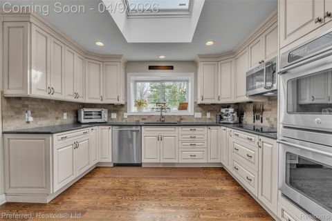 Tiny photo for 4869 Motorway Drive, Waterford Charter Township, MI 48328 (MLS # 20261017342)