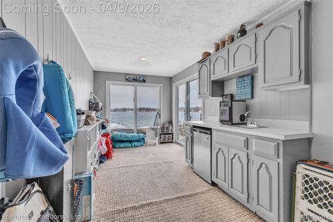 Tiny photo for 4869 Motorway Drive, Waterford Charter Township, MI 48328 (MLS # 20261017342)