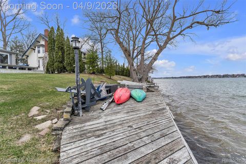 Tiny photo for 4869 Motorway Drive, Waterford Charter Township, MI 48328 (MLS # 20261017342)