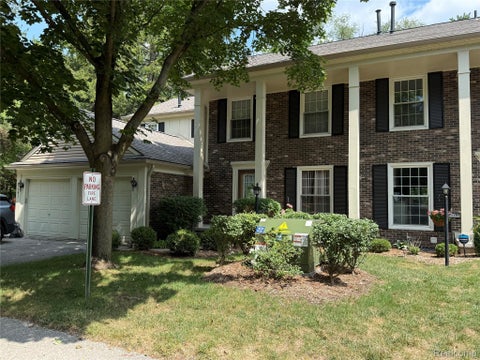 Photo of 1079 Paint Creek Lane #379, Rochester Hills City, MI 48306 (MLS # 20261062237)