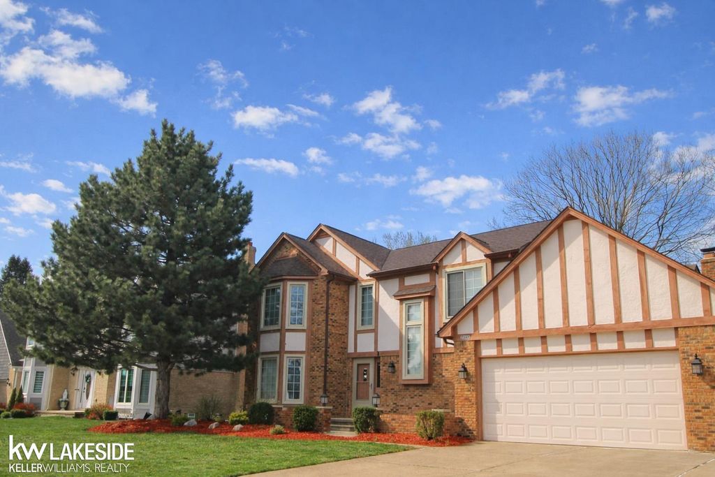 Photo of 2349 Hidden Trail Drive, Sterling Heights City, MI 48314 (MLS # 58050205021)