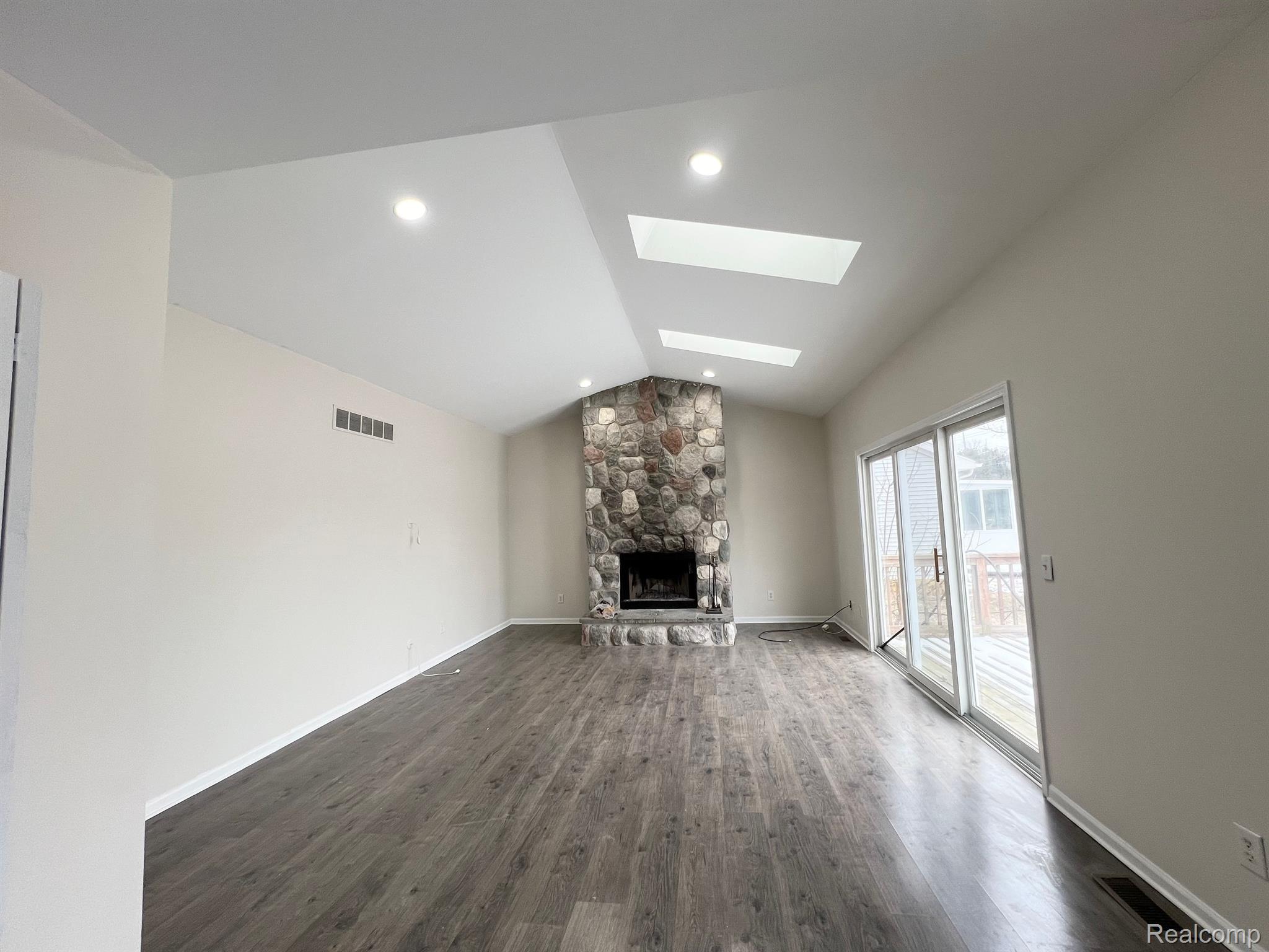 4749 HICKORY POINTE Boulevard