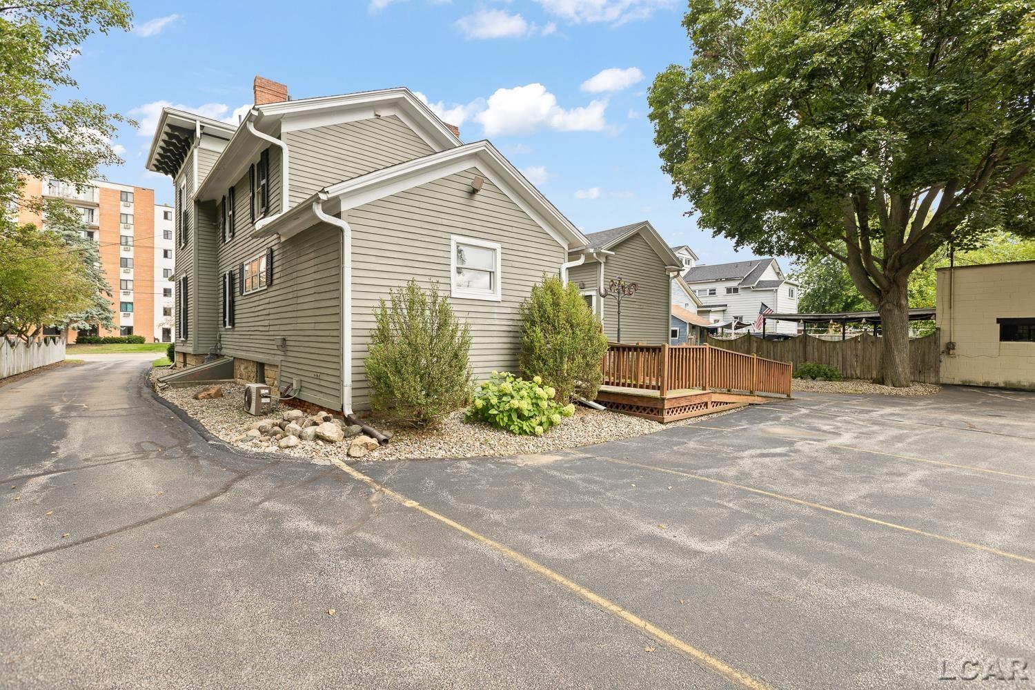 222 E Maumee Street