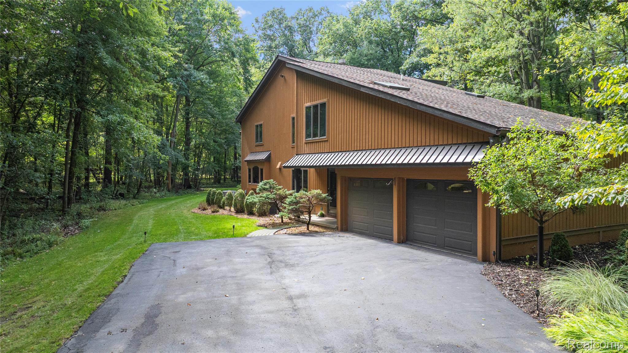 8931 Bridge Road