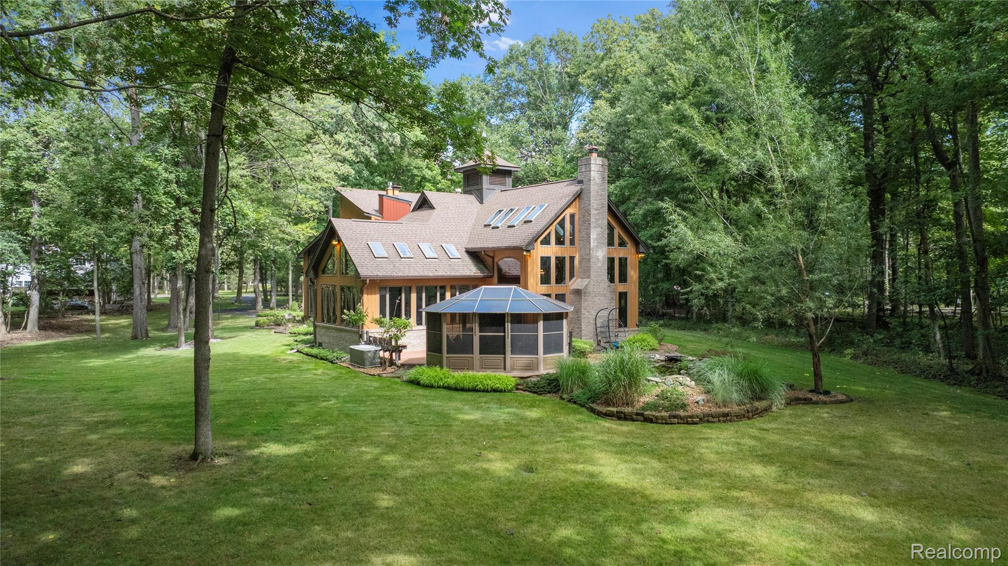 8931 Bridge Road