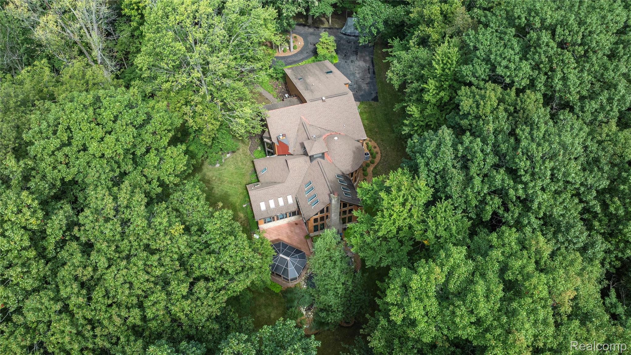 8931 Bridge Road