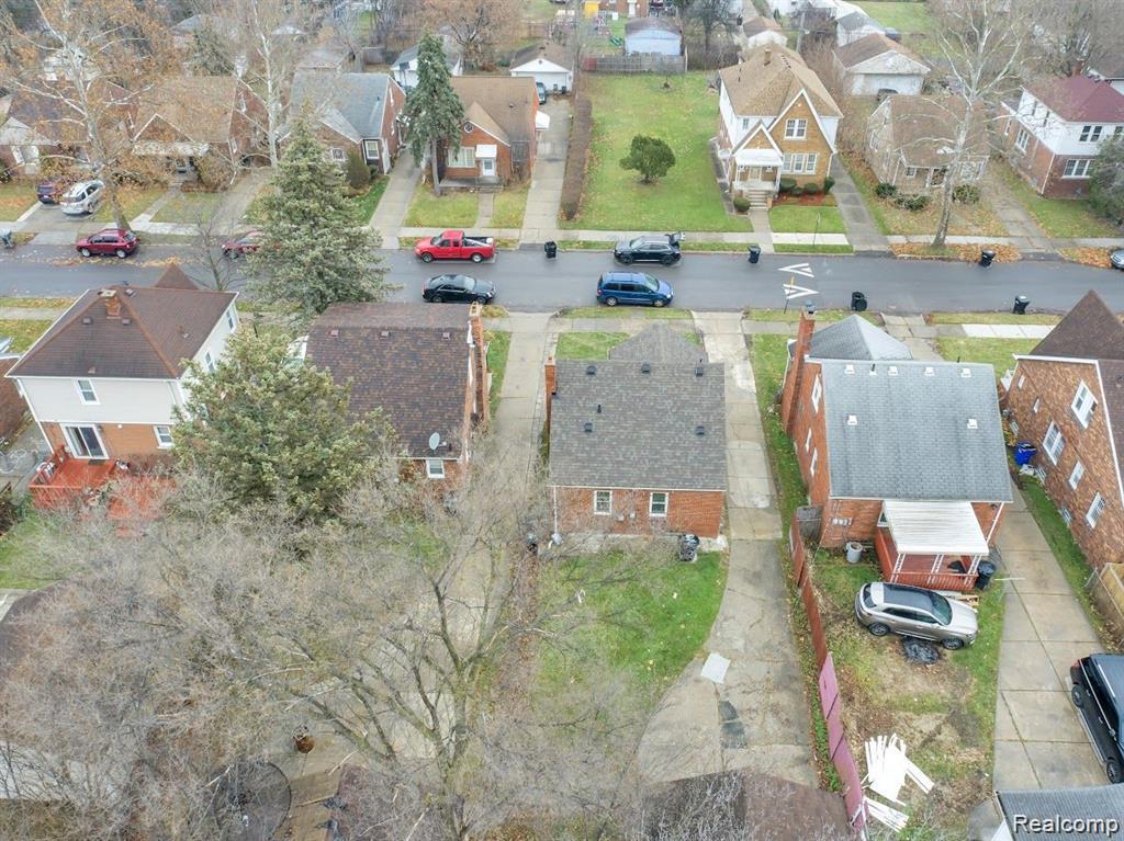 6839 Rosemont Avenue