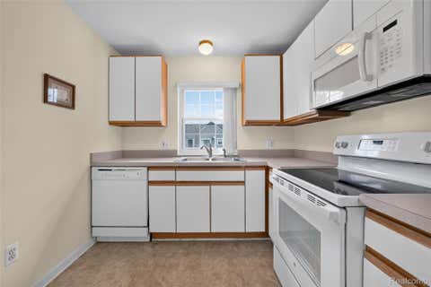 Tiny photo for 54726 Monarch Drive, Shelby Charter Township, MI 48316 (MLS # 20261048808)