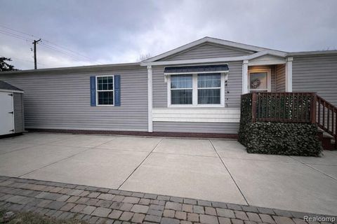 49895 Fox Trail Shelby Charter Township MI 48315