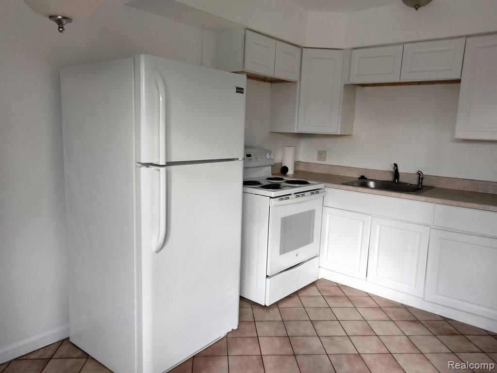 Royal Oak City, Michigan 48073, United States, 1 Bedroom Bedrooms, ,1 BathroomBathrooms,Residential,Active,133331