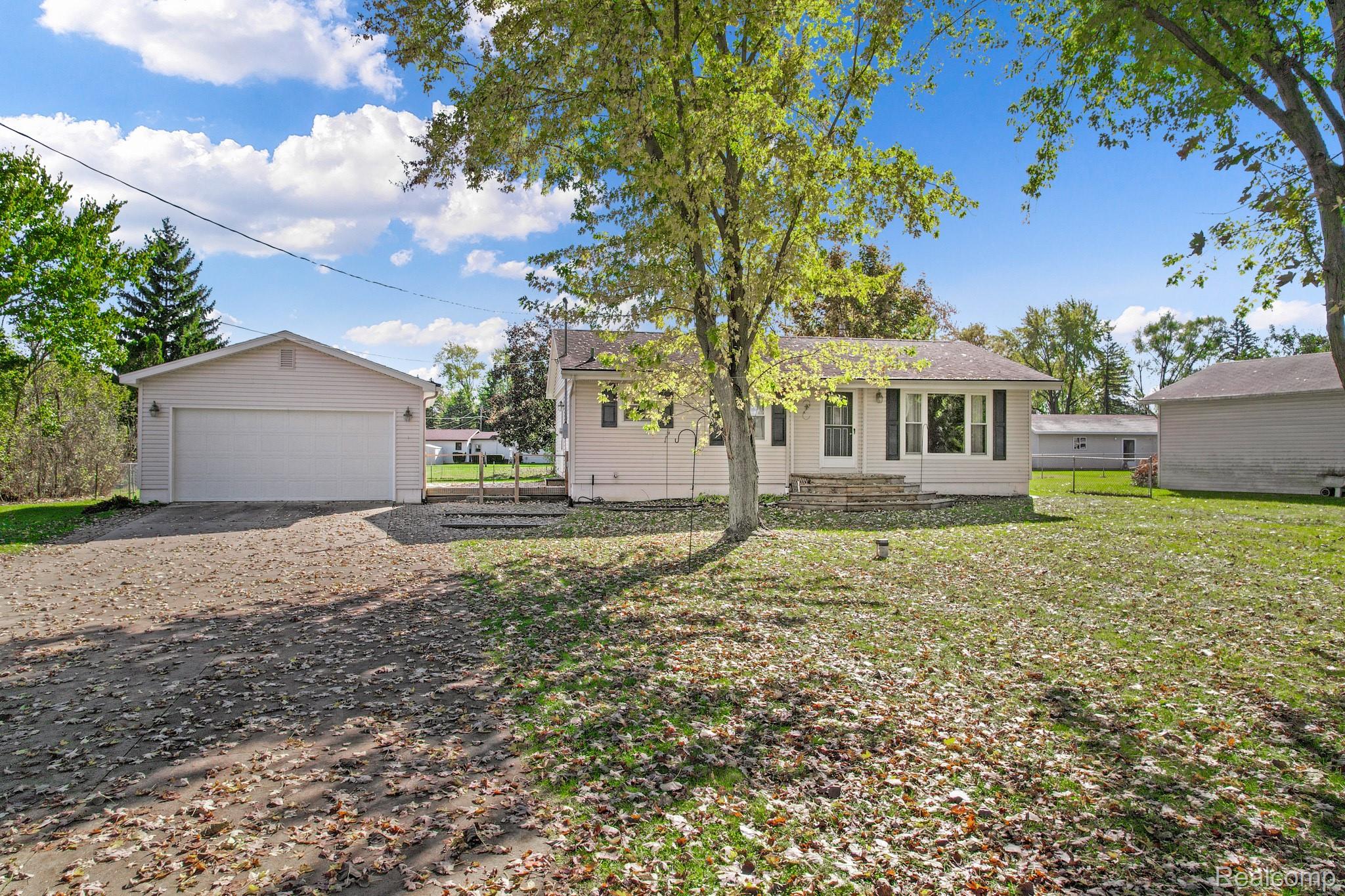 4318 Moonlight Drive