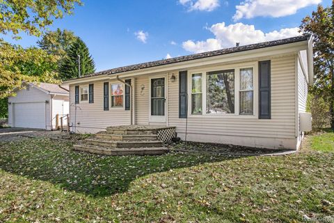 4318 Moonlight Drive Holly Township MI 48442