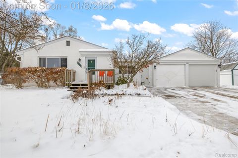 8980 Mayfred Drive Hamburg Township MI 48169